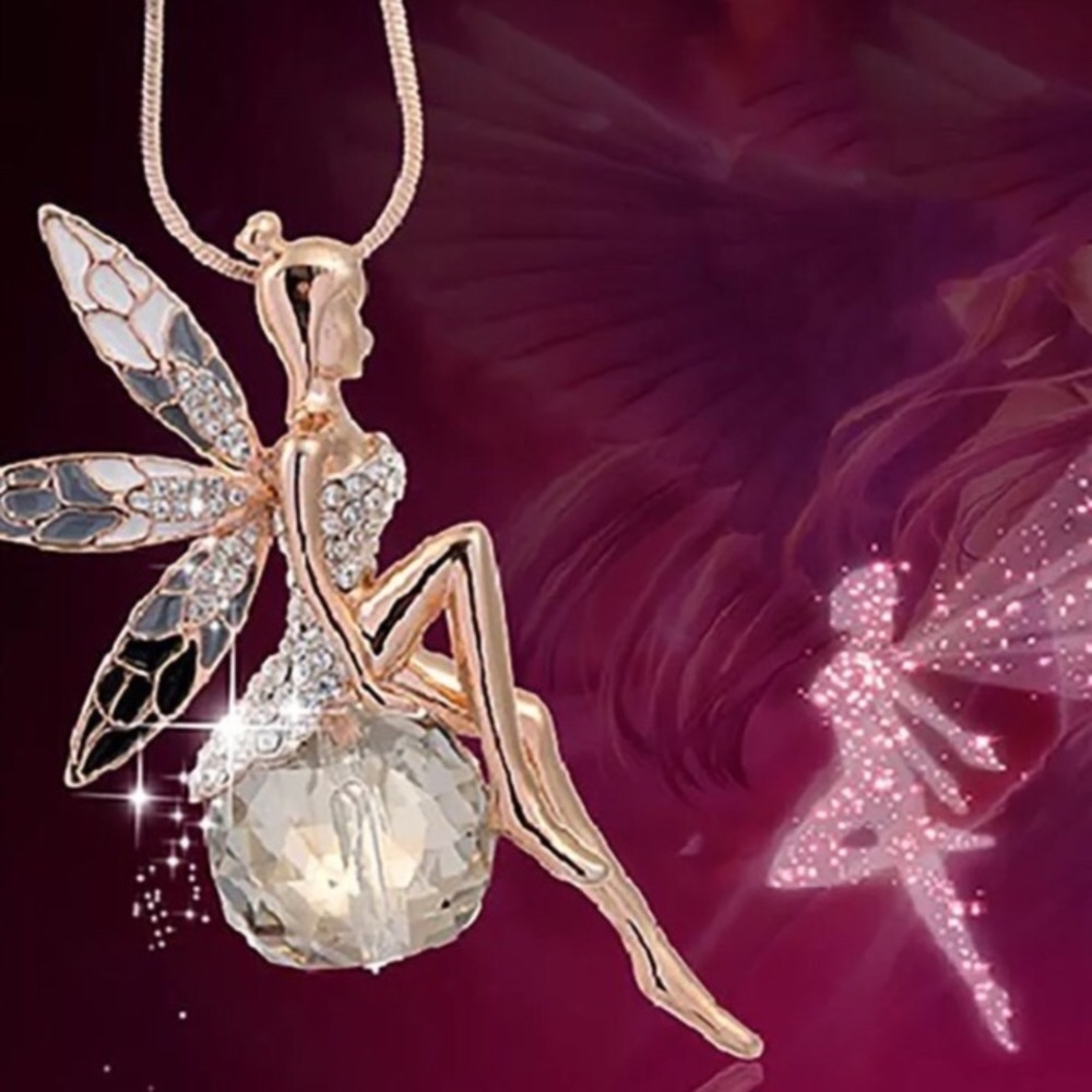 🎉HP🎉 Crystal fairy necklace sizable chain
